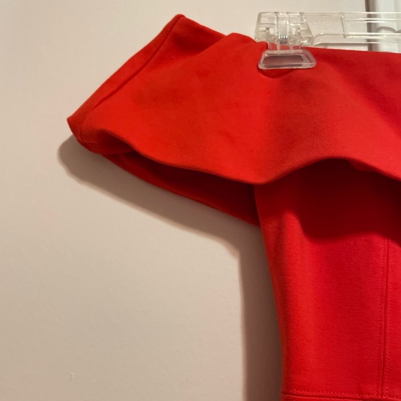 Babaton Bodycon Dress size 2 Red Colour// New-Tag removed - Picture 5 of 6